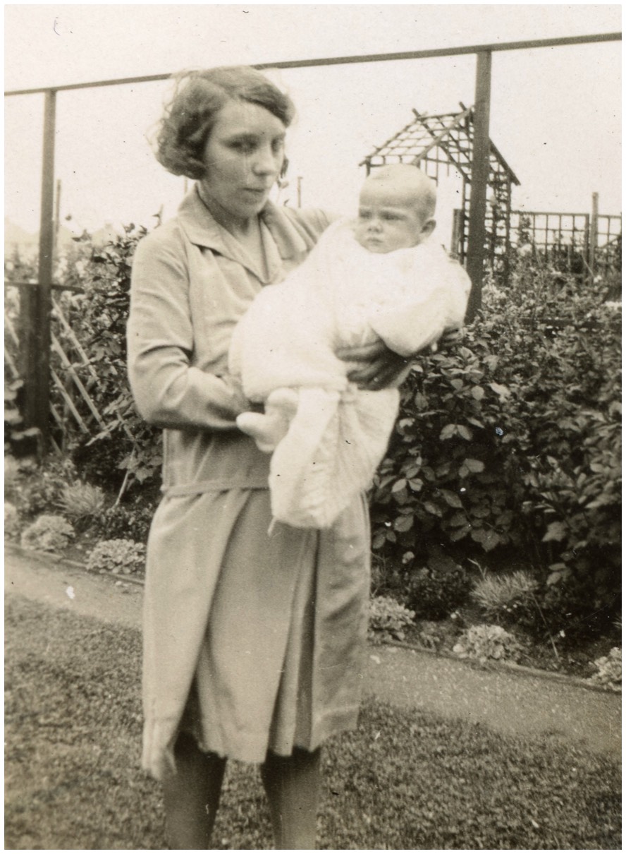 Pat with her Auntie Nan - 1931