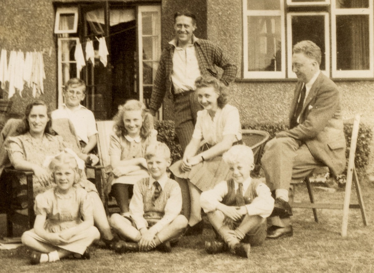 Lovibonds 1945 at Sidcup