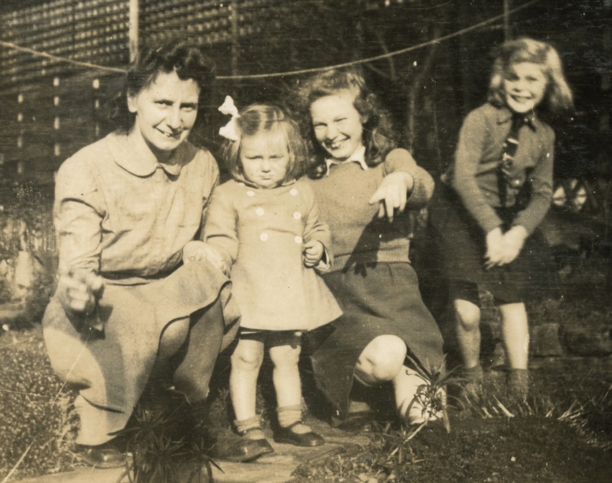 Mrs Kemp and Susan (1944)