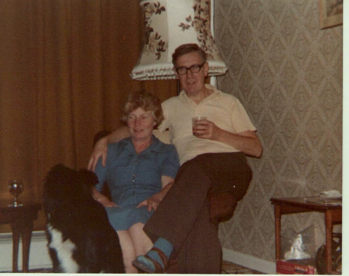 Mum and Dad with drinks (1970)